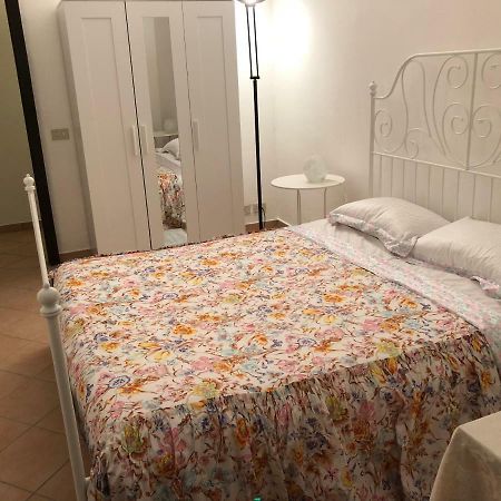 A Casa Di Lory Bed & Breakfast มอนคาลีเอรี ภายนอก รูปภาพ