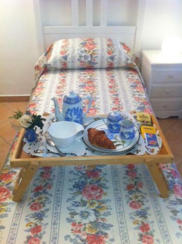 A Casa Di Lory Bed & Breakfast มอนคาลีเอรี ภายนอก รูปภาพ