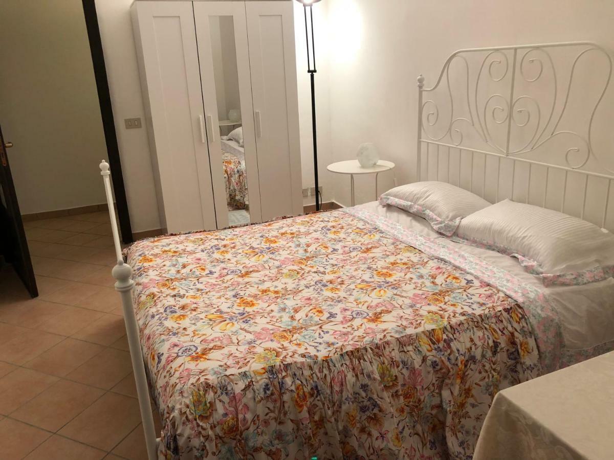 A Casa Di Lory Bed & Breakfast มอนคาลีเอรี ภายนอก รูปภาพ