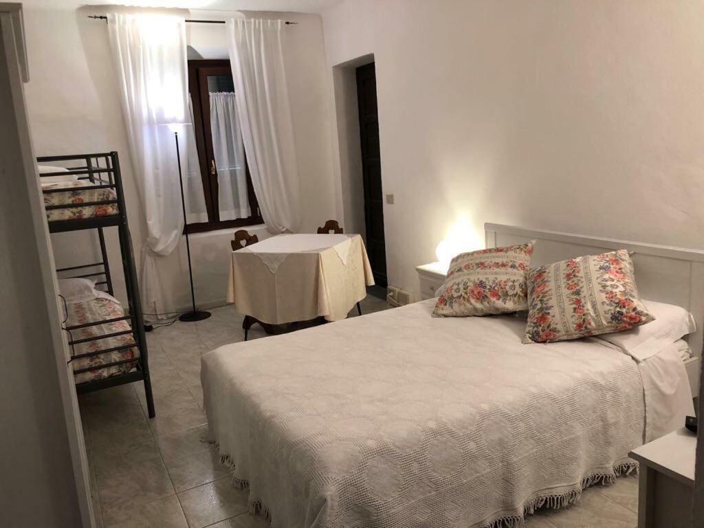 A Casa Di Lory Bed & Breakfast มอนคาลีเอรี ภายนอก รูปภาพ